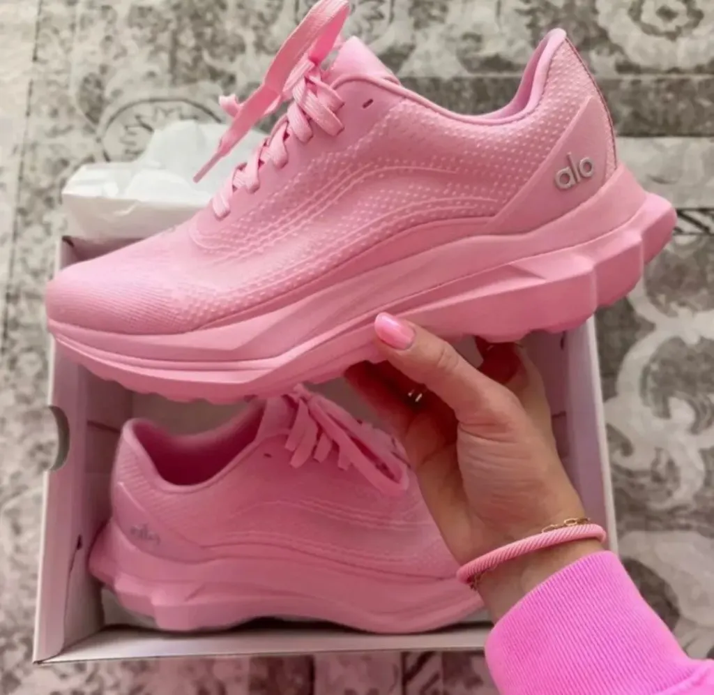 Alo running pink