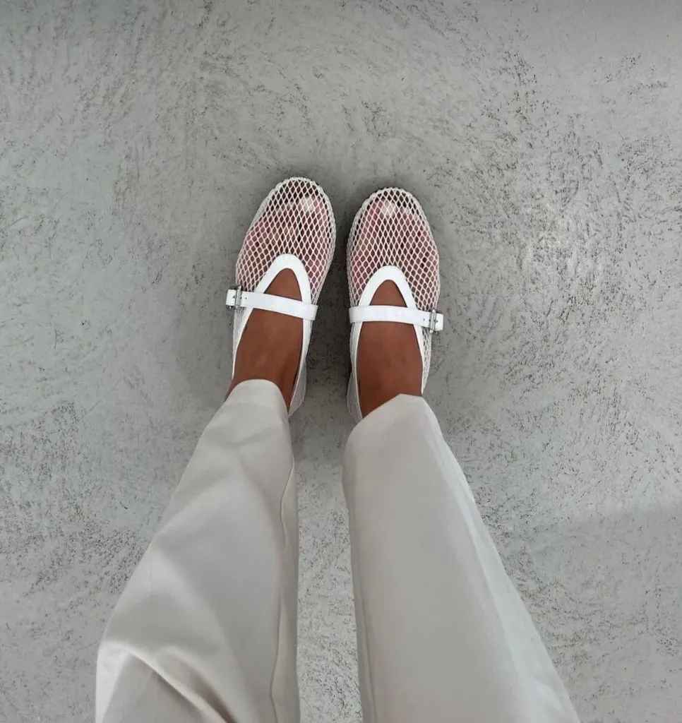 Alaia white