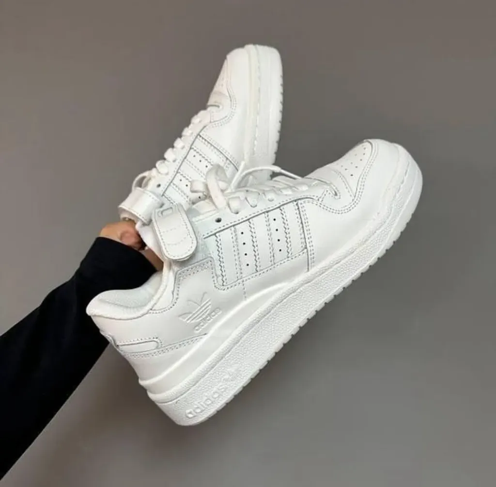 Adidas forum white