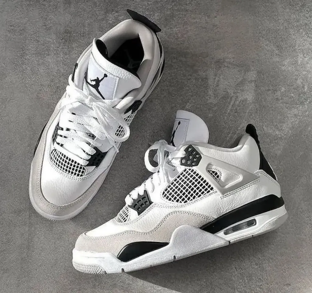 Jorden retro 4 white black