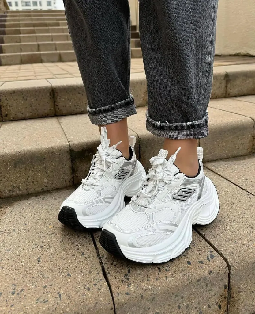 Balenciaga 60 white