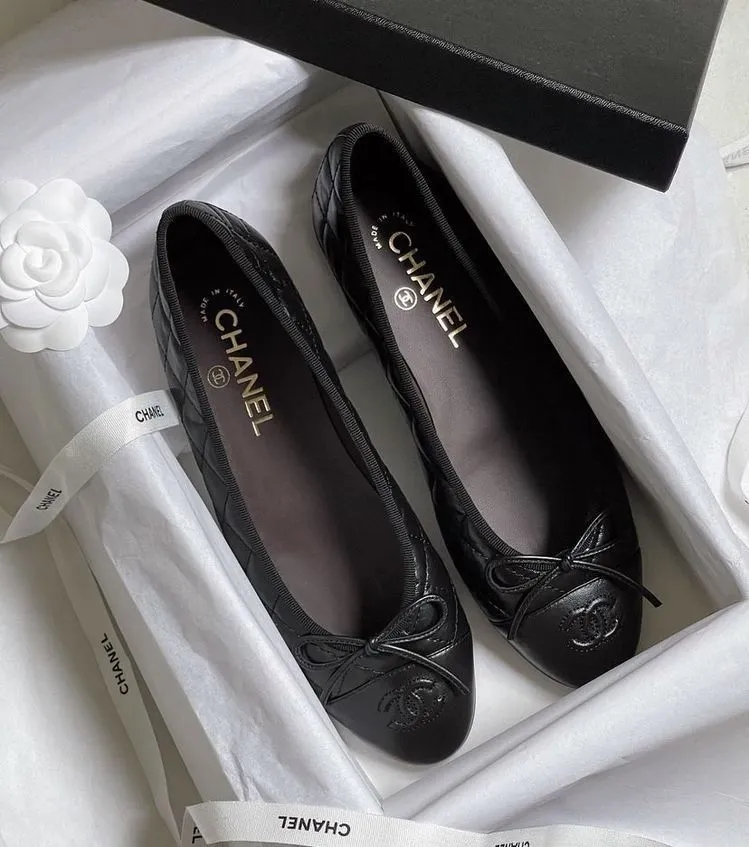 Chanel black crocodile matte ballerie