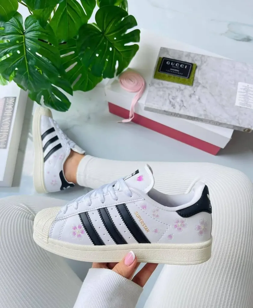 Adidas superstar flora