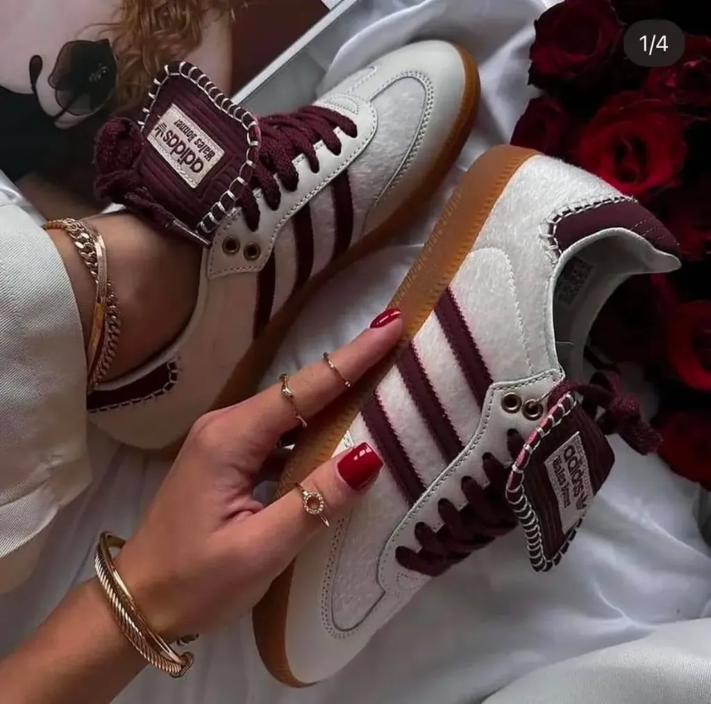 Samba walls white bordo