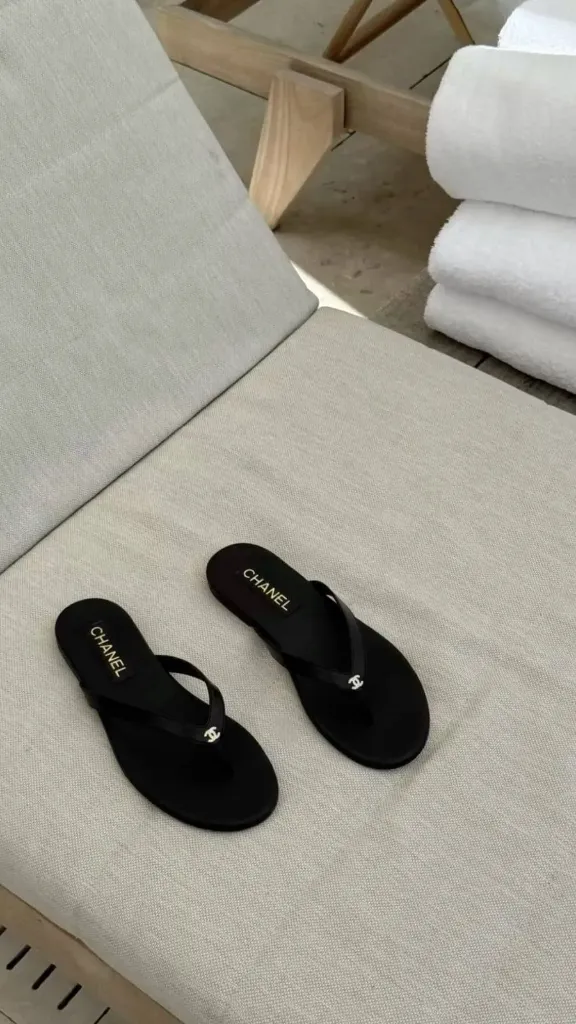 Chanel slipper black