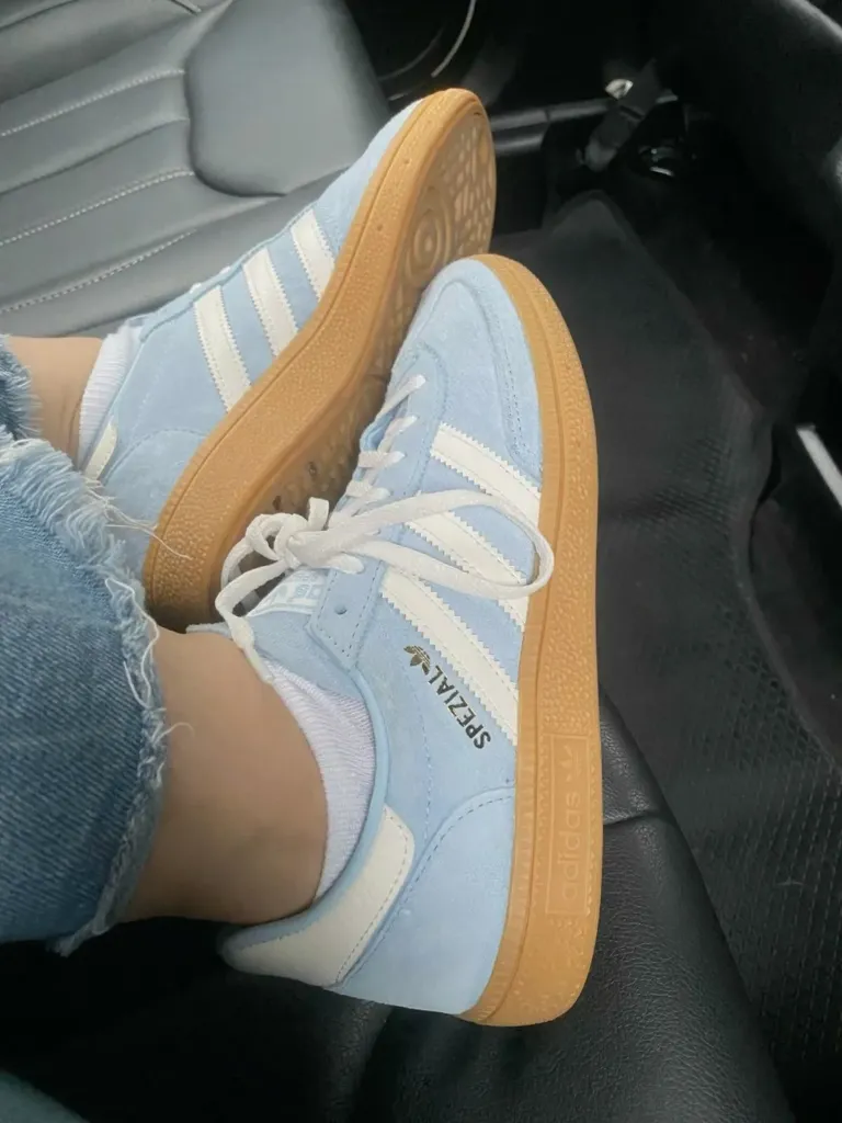 Spezial light blue