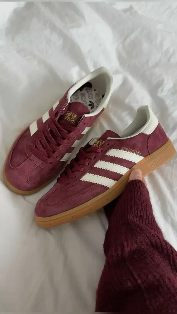 Spezial bordeau & white