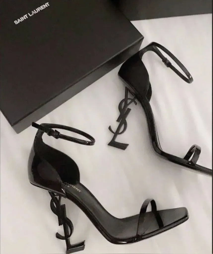 Ysl sandal all black