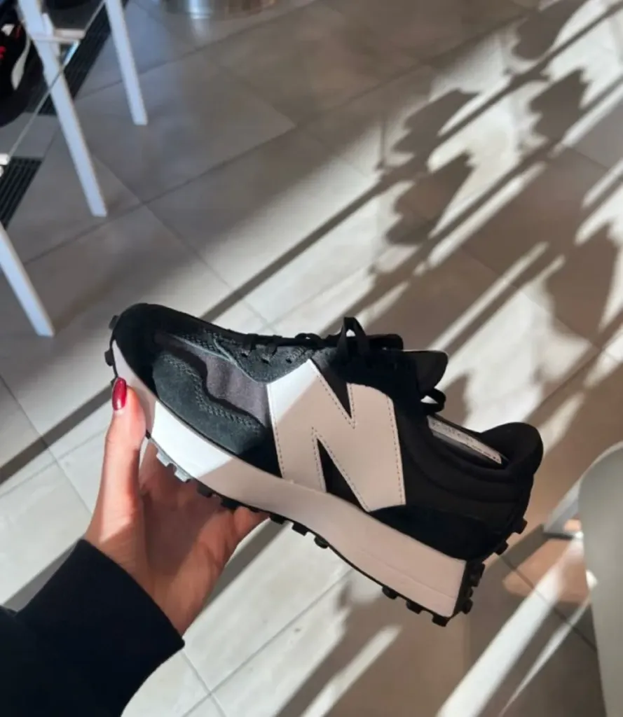 New balence 327 black white