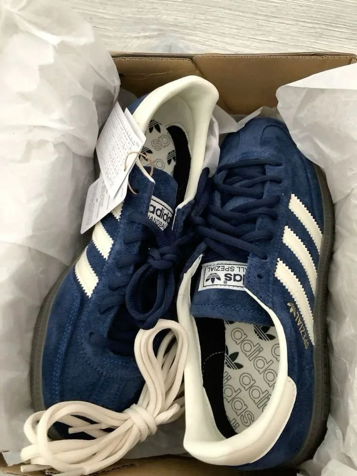 Spezial navy & white copy A