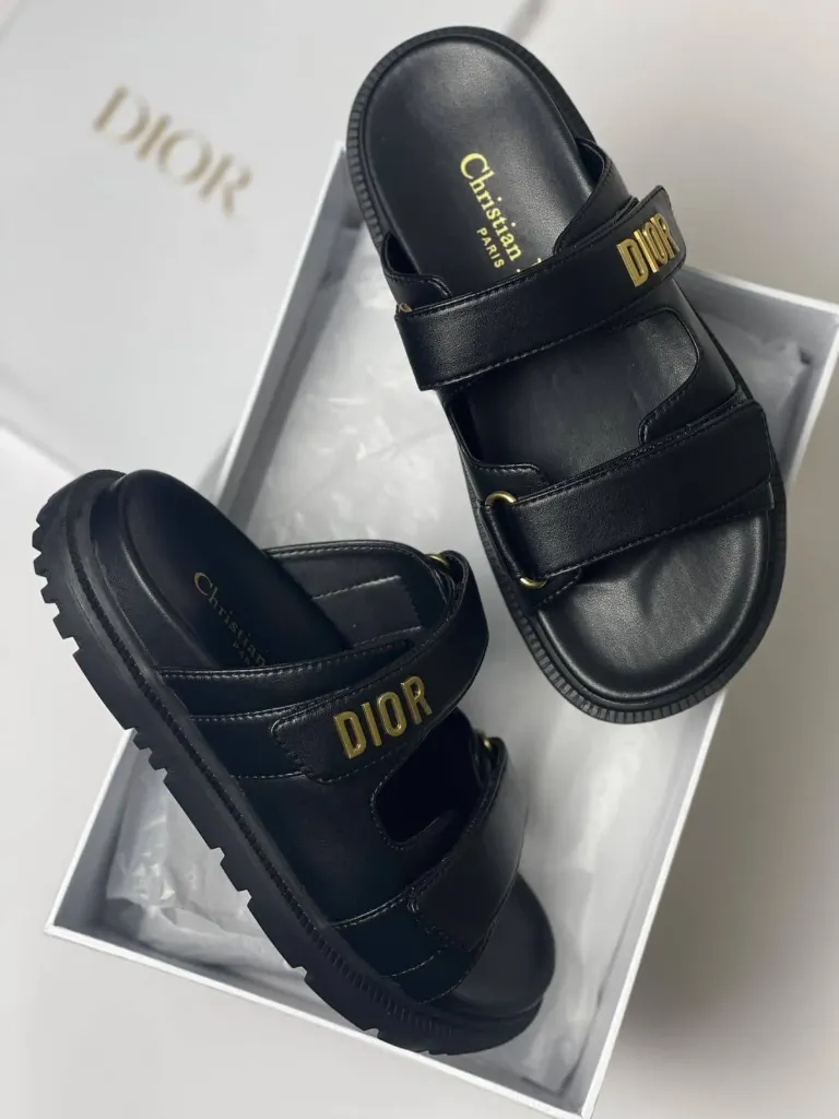 Dior D slipper black