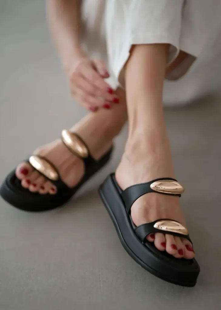 Keen slipper black
