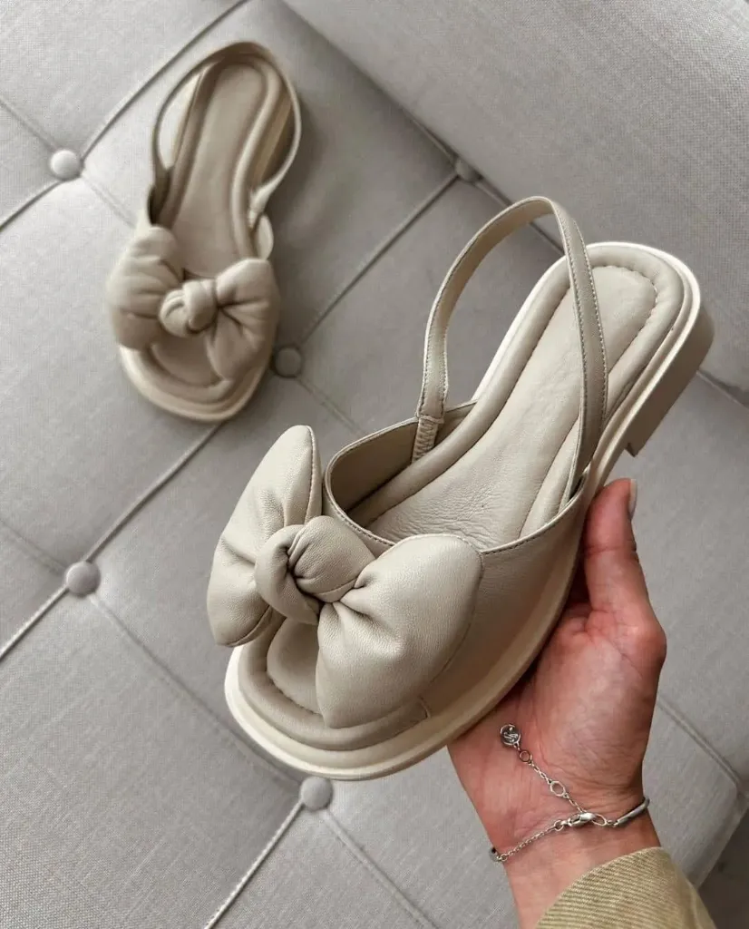 Bow sandal beige