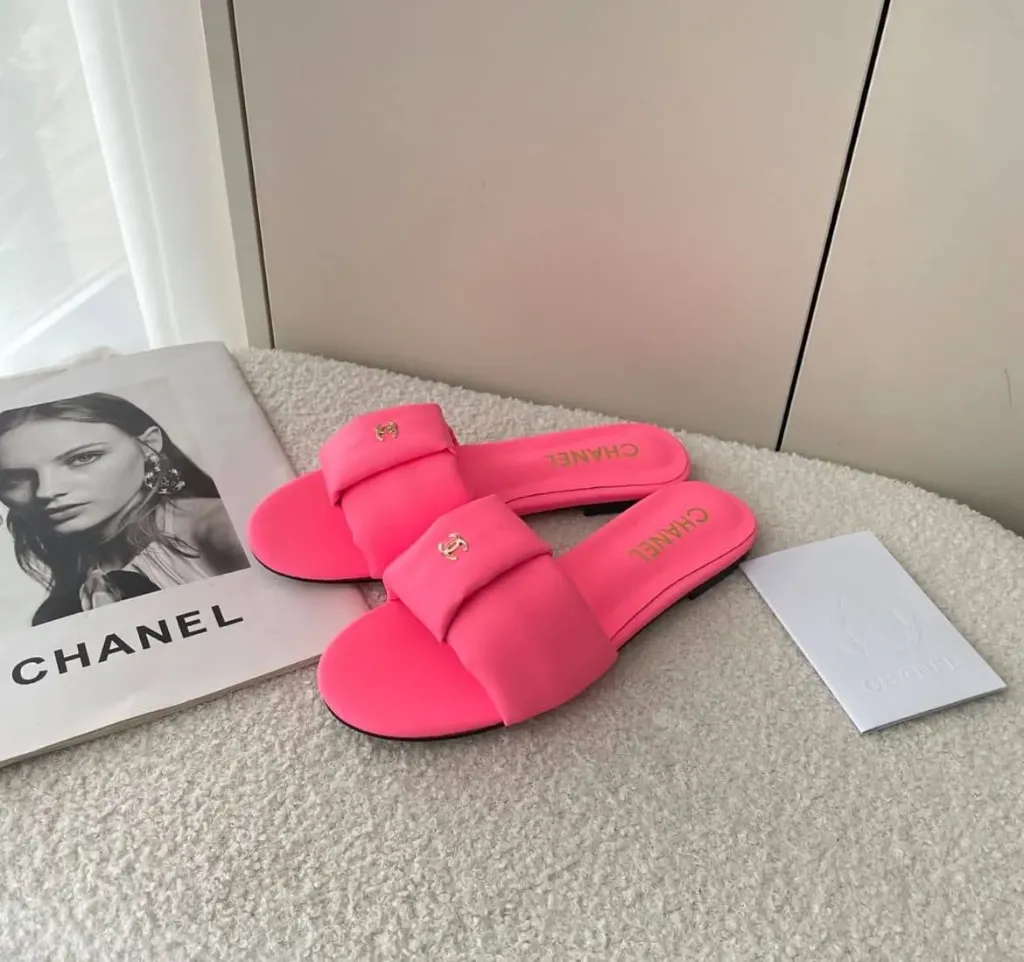 Chanel chan pink