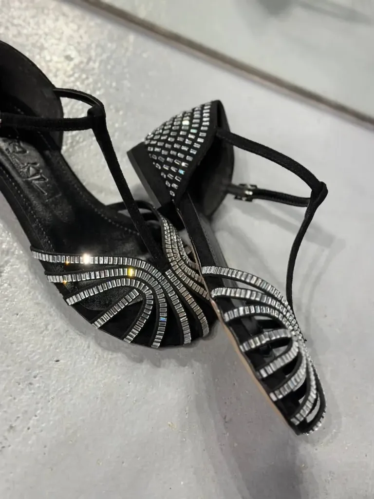 Kai sandal black