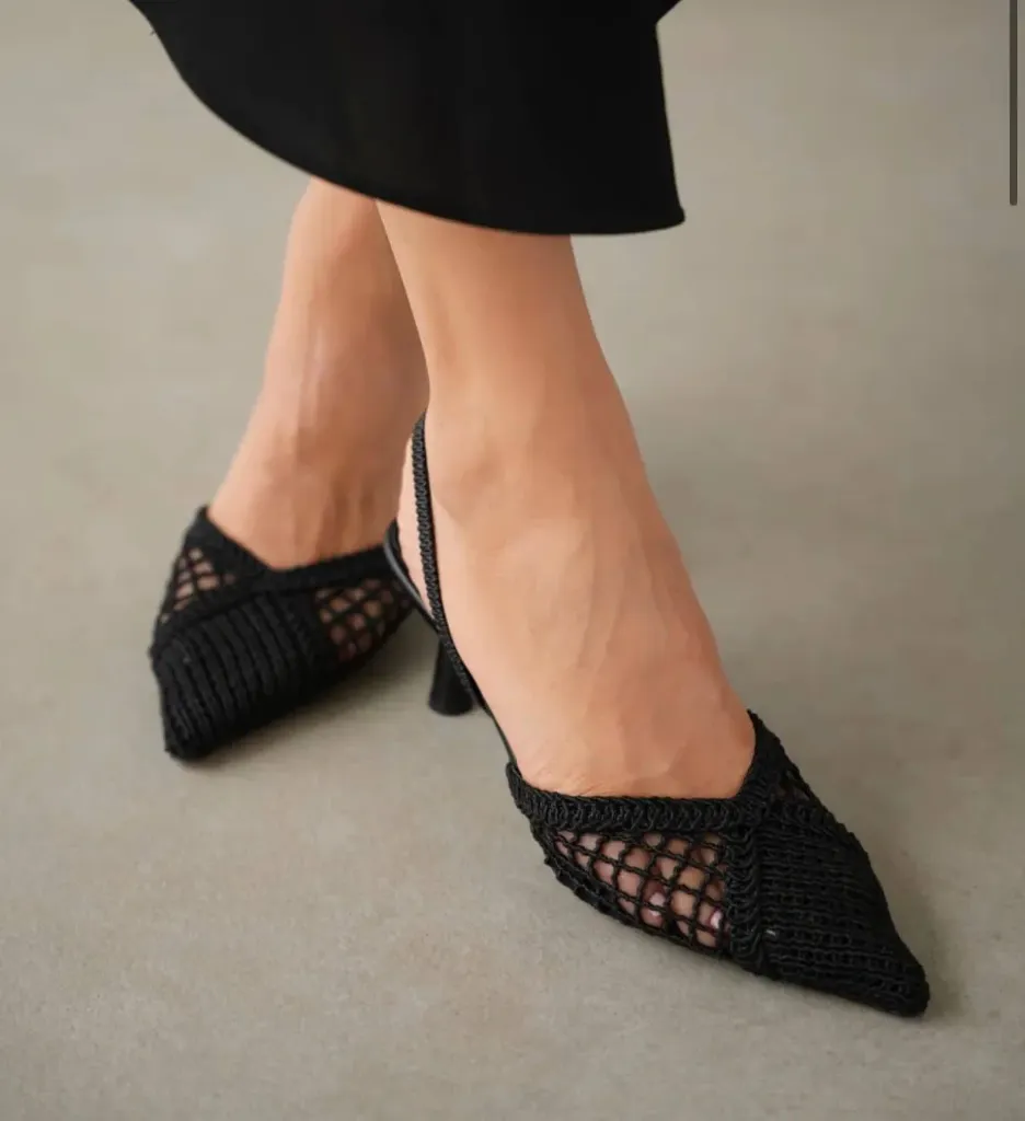Zara crochet black