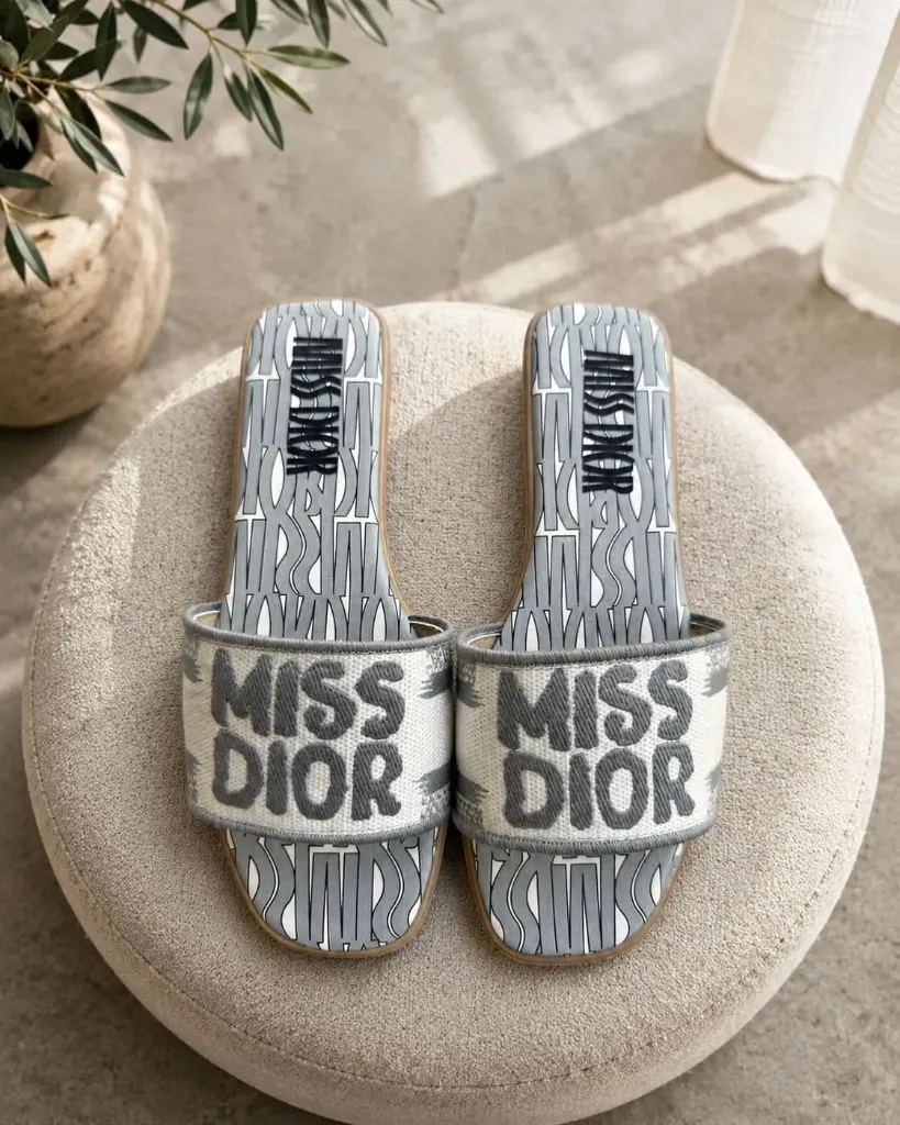 Miss dior slipper grey