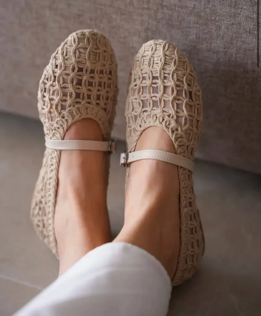 Crochet ballerina beige
