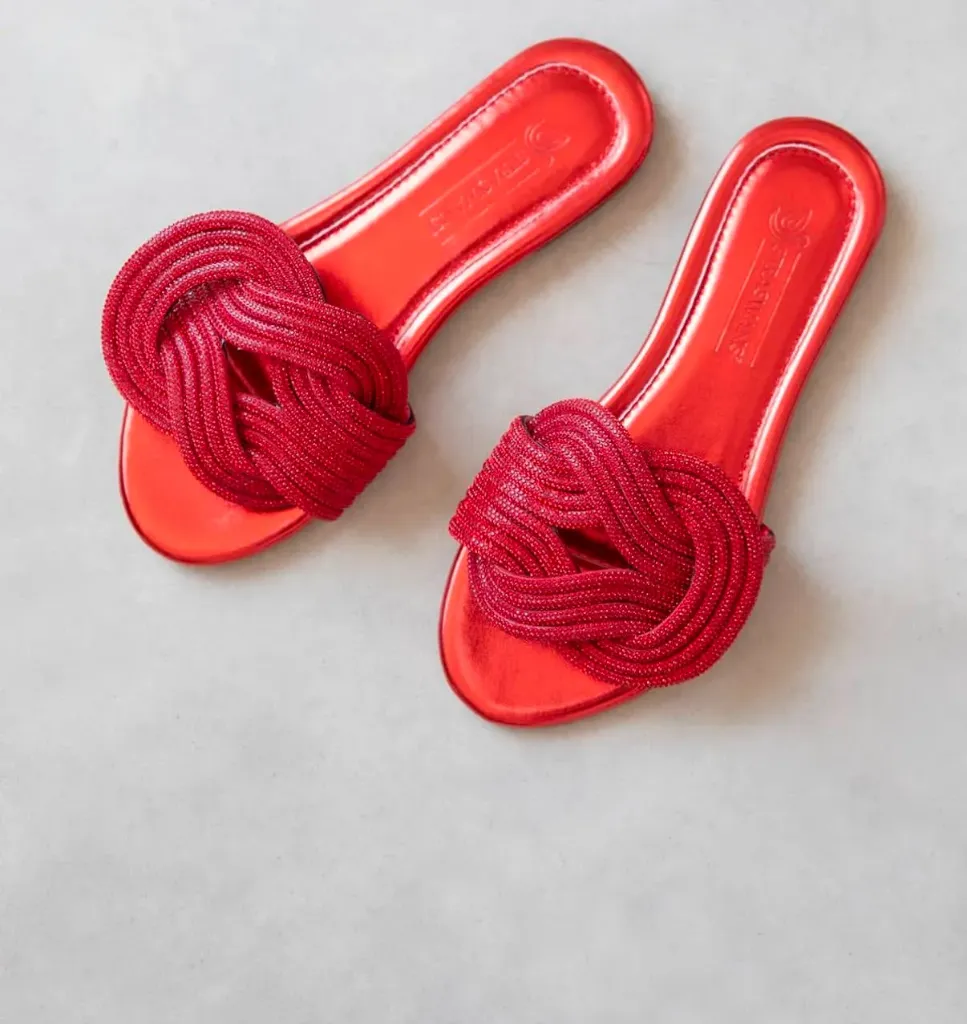 Zara jane red