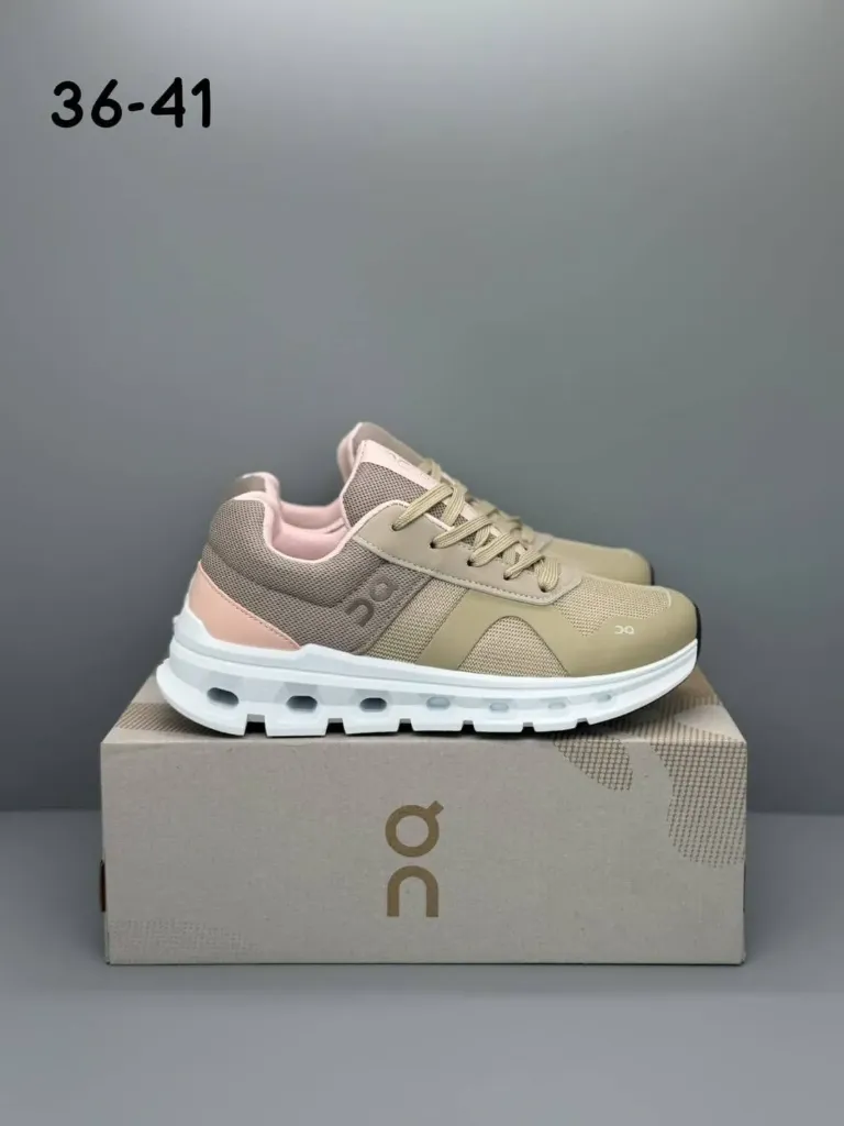 On cloud surfer sand pink