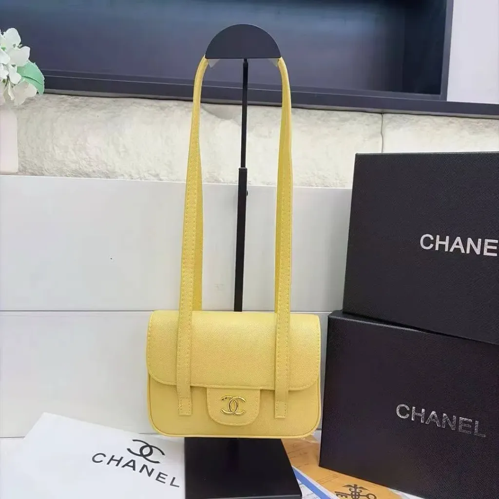 Chanel mont bag yellow