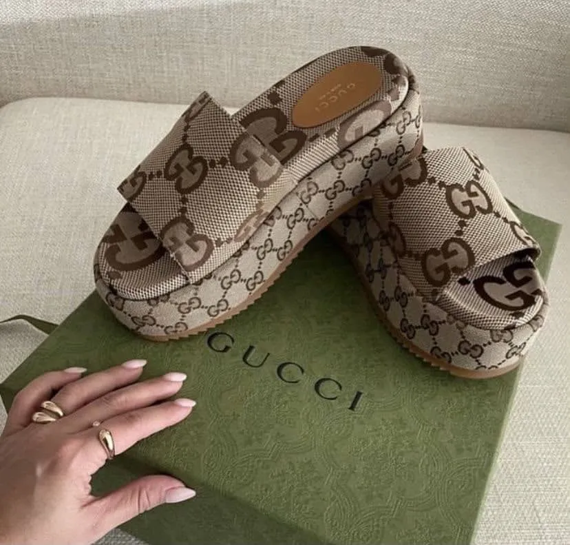 Gucci dan beige