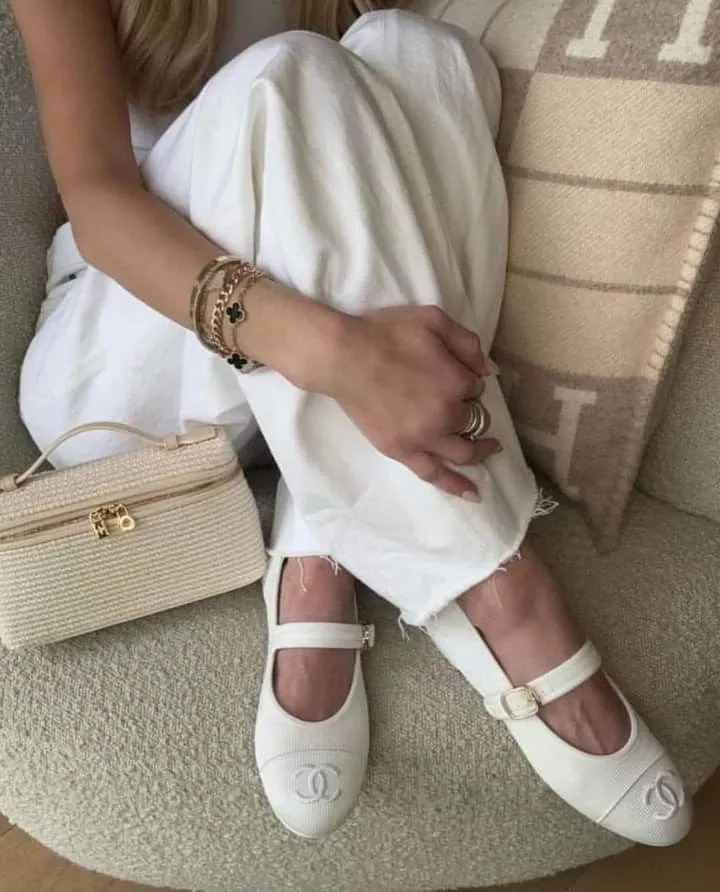 Chanel boucle white