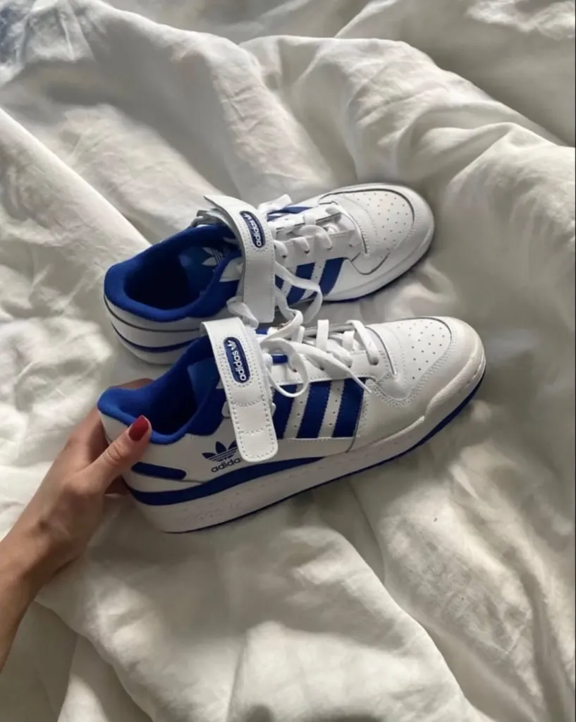 Adidas forum white blue