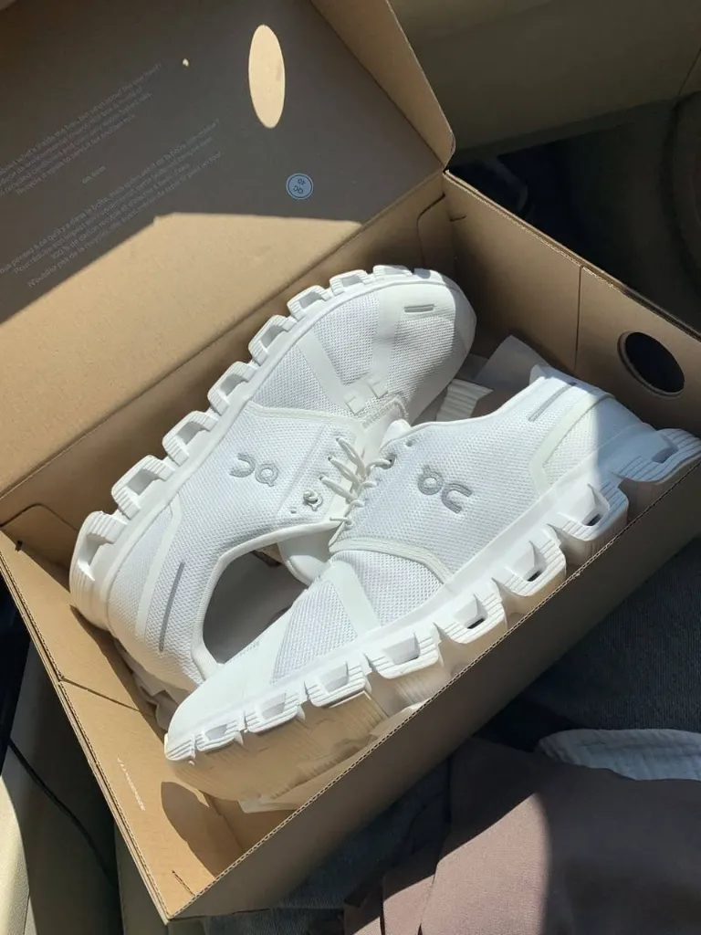 On cloud swiss engineering white