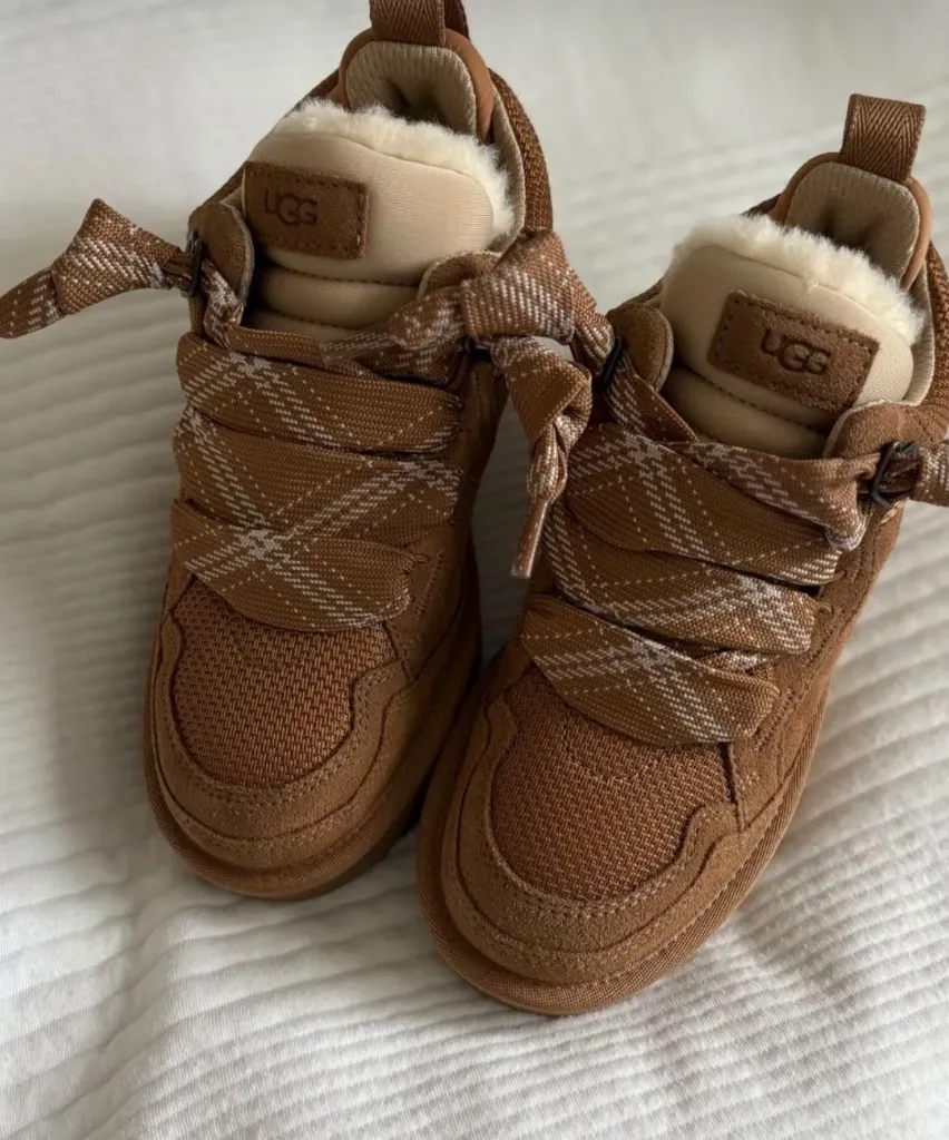 Lowmel ugg camel