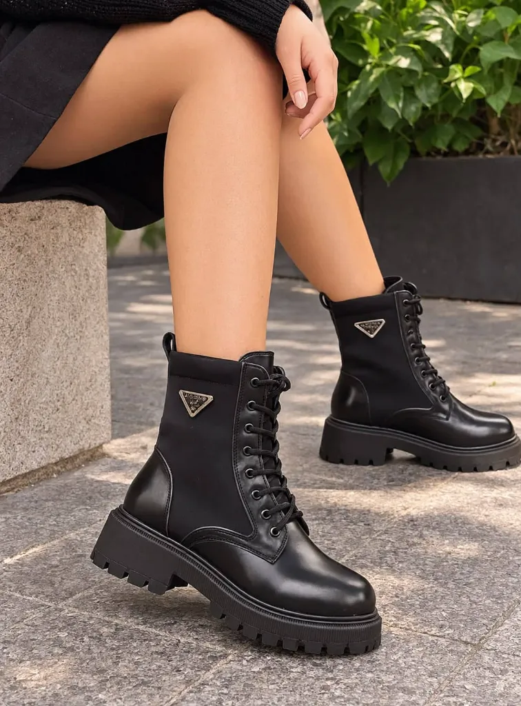 Prada boot black